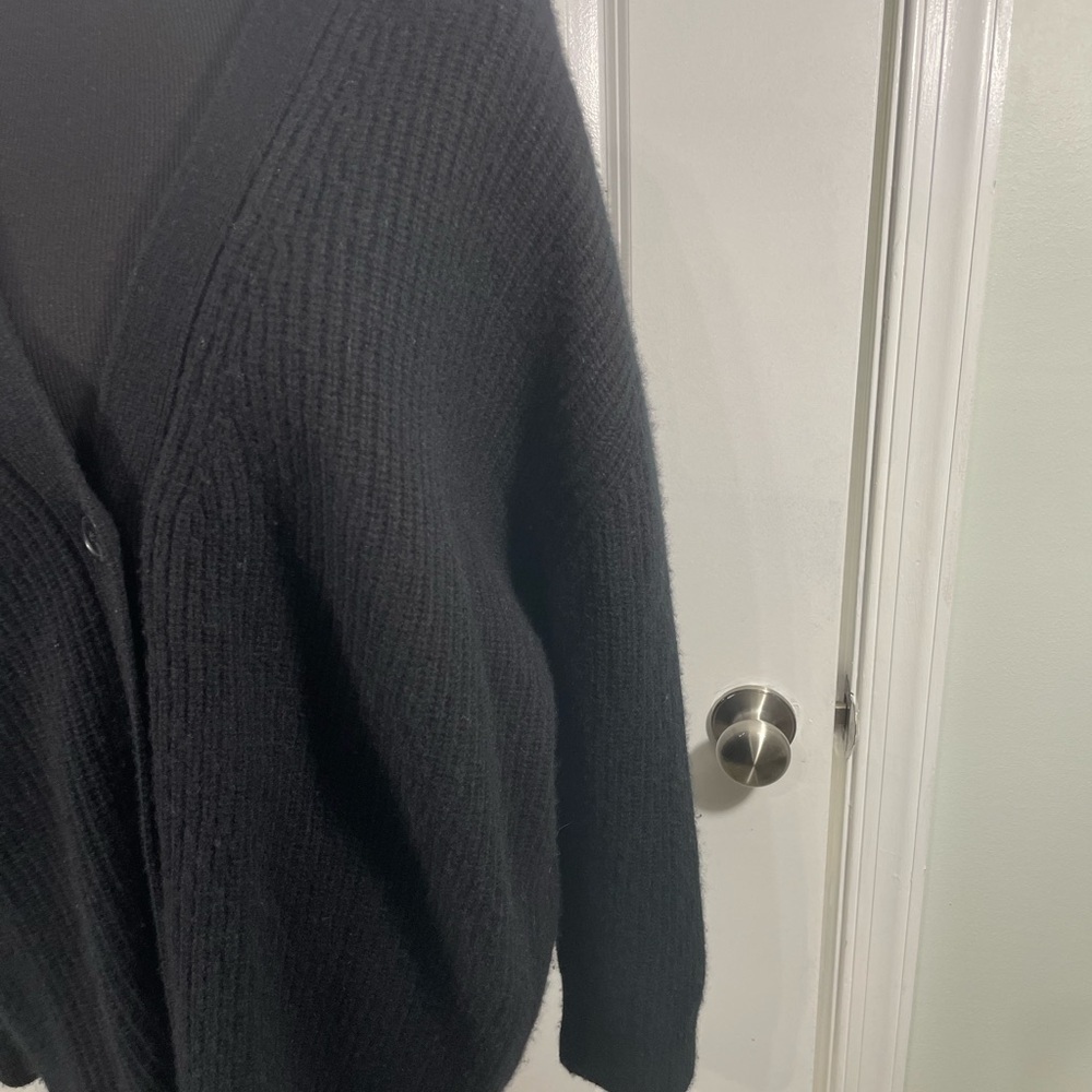 Quince Classic Black Women's Cardigan Sweater Size Small CB-114 - Picture 3 of 6